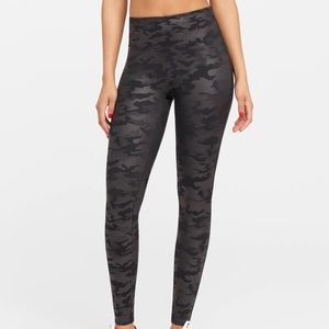 NWOT SPANX Leggings Faux Leather Camo Sz Medium Women’s Workout Clothes Orig $98